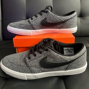Nike Janoski Shoes